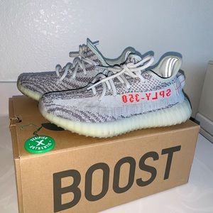 Pre-loved YEEZY BOOST 💙❗️
